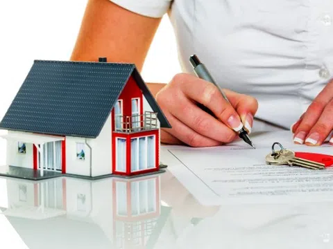 Để tăng trưởng tín dụng các ngân hàng liên tục hạ lãi suất nhằm thu hút khách hàng vay mua bất động sản